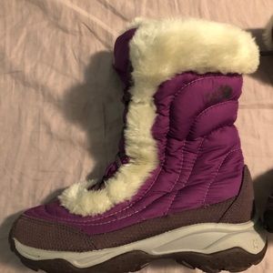 Girls Northface snow boots